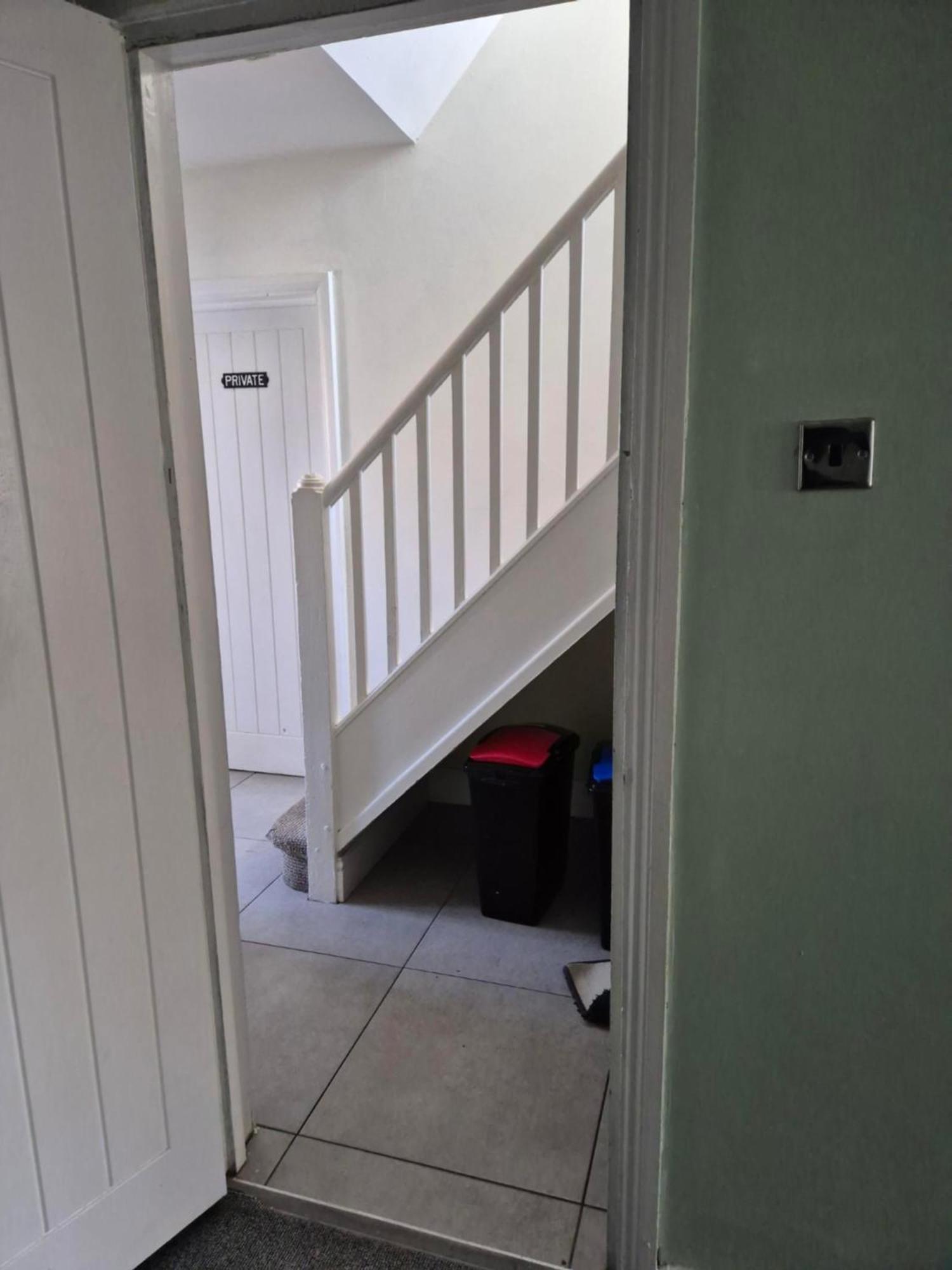 Accomadation Wrexham Exterior photo